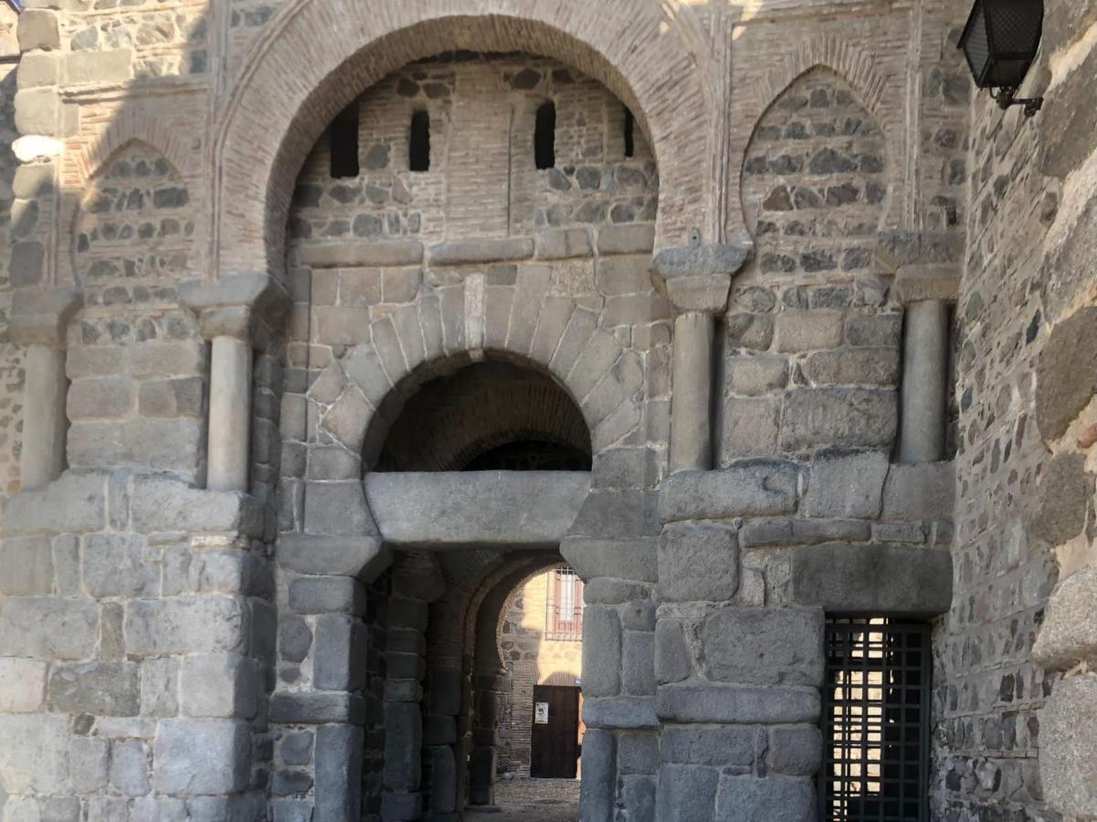 Plaza Adarve Toledo Apartment Bagian luar foto